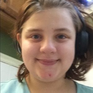 Meet your Posher, Allyvia